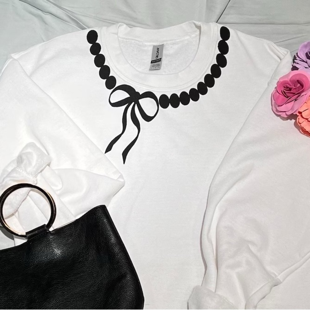 Embossed Puff Print Bow with Pearl Necklace